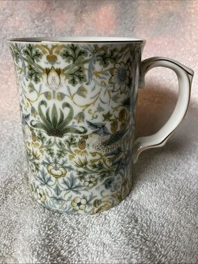 Morris & Co Strawberry Thief Birds Mug